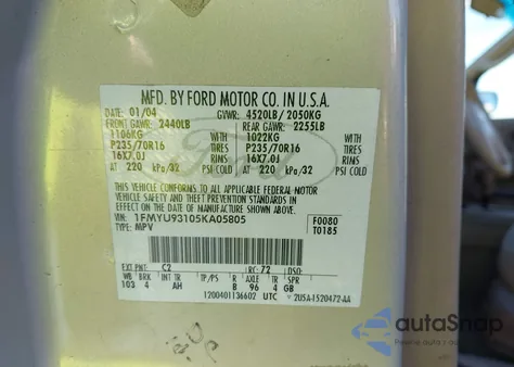 2005 Ford Escape Xlt from USA, damaged, VIN 1FMYU93105KA05805